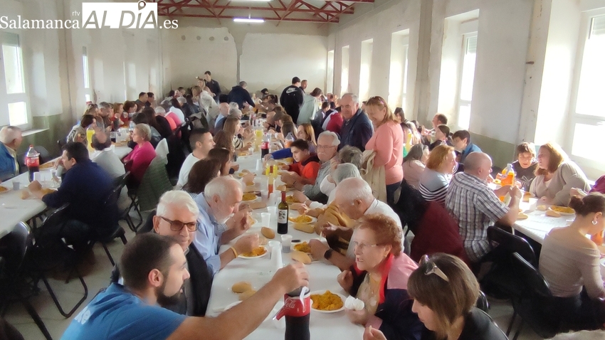 En Guadramiro comienzan las fiestas de las Madrinas con una rica paella