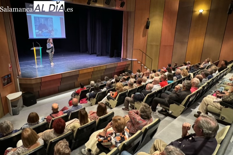 La arqueología protagoniza la lección inaugural del nuevo curso para el CEPA ‘El Inestal’