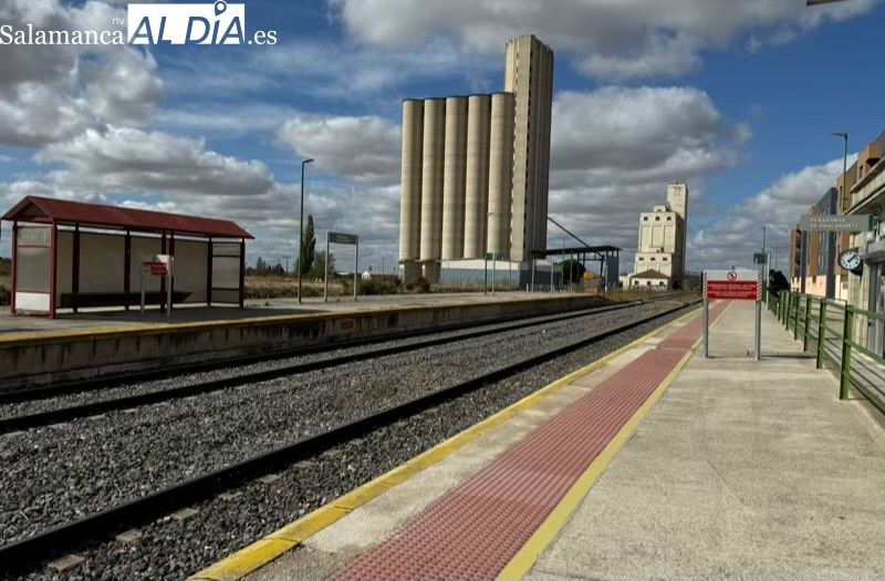 Una incidencia genera un nuevo retraso del tren en Peñaranda, con una hora de espera