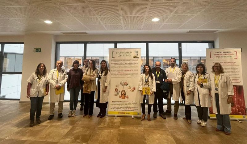 Inés y las bacterias llega al Hospital de Salamanca