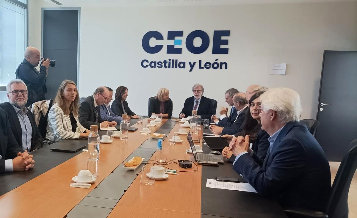 El presidente de CEOE CyL lamenta la división de la patronal salmantina