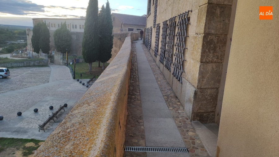 Reabierto el tramo del adarve de la muralla que permanecía cerrado al tránsito