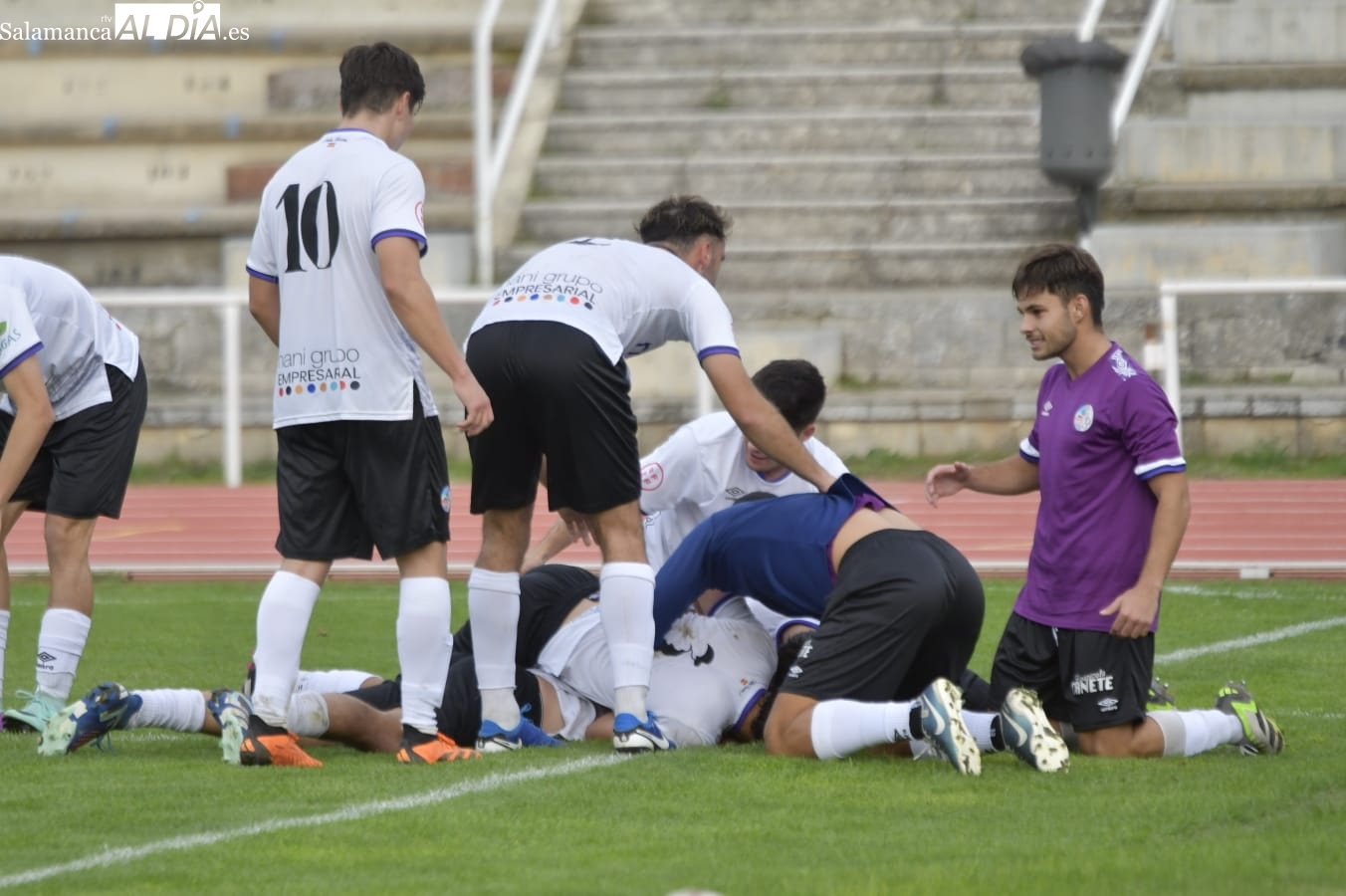 El filial del Salamanca UDS rompe el invicto del Béjar en el derbi (3-2)