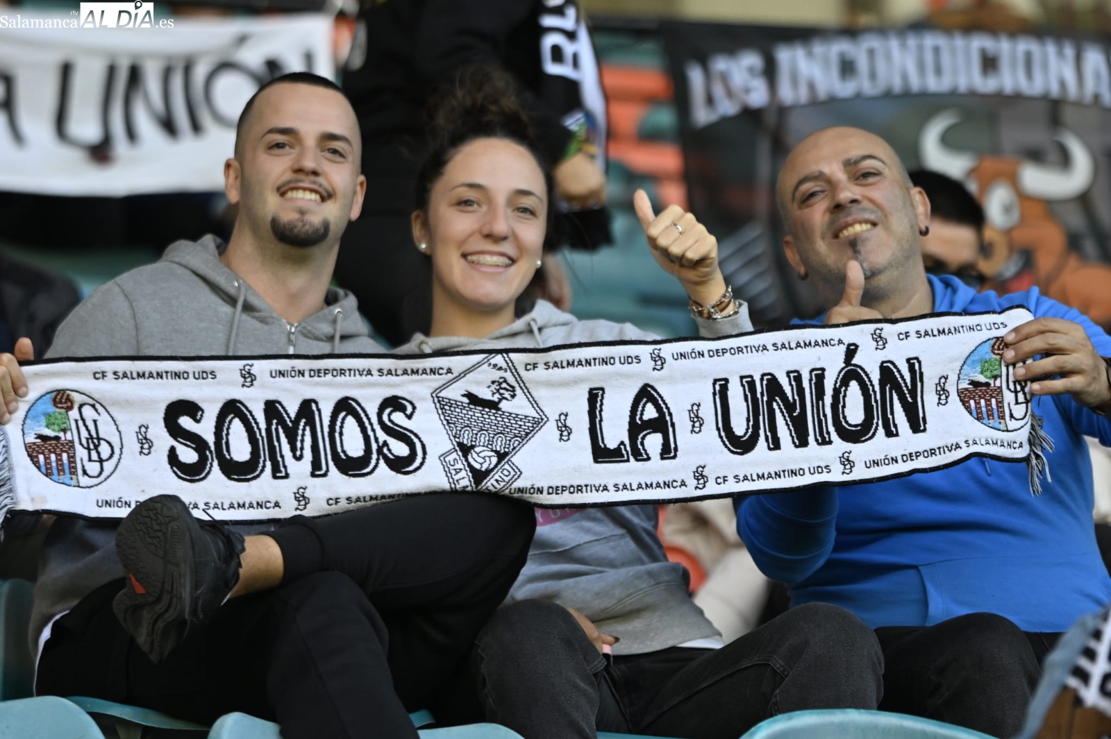 La afición del Salamanca UDS no deja solo al equipo contra el líder en el Helmántico (GALERÍA DE FOTOS Y VÍDEO)