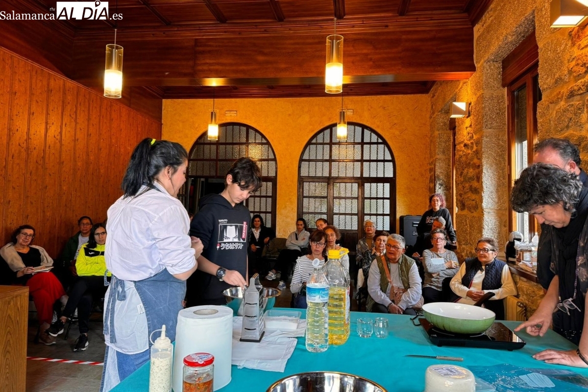 Cocina multicultural en Villavieja para prevenir los delitos de odio