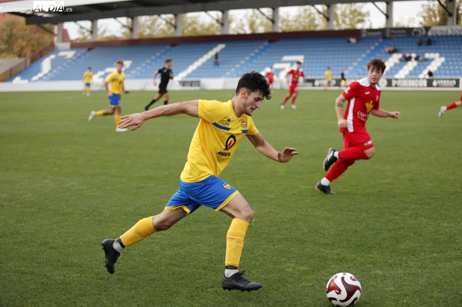 El Monterrey vuelve al césped natural del Reina Sofía ante el Navega con tablas (0-0)