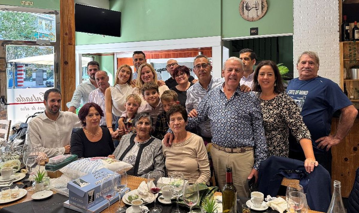 La centenaria salmantina que pinta, tiene buena memoria y a la que le encanta jugar a la brisca 