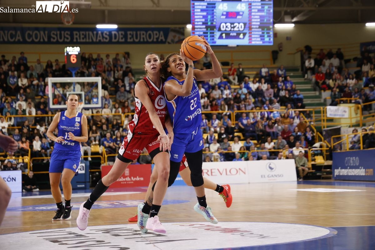 El Perfumerías Avenida se hunde en el último cuarto contra el Casademont Zaragoza (68-78)