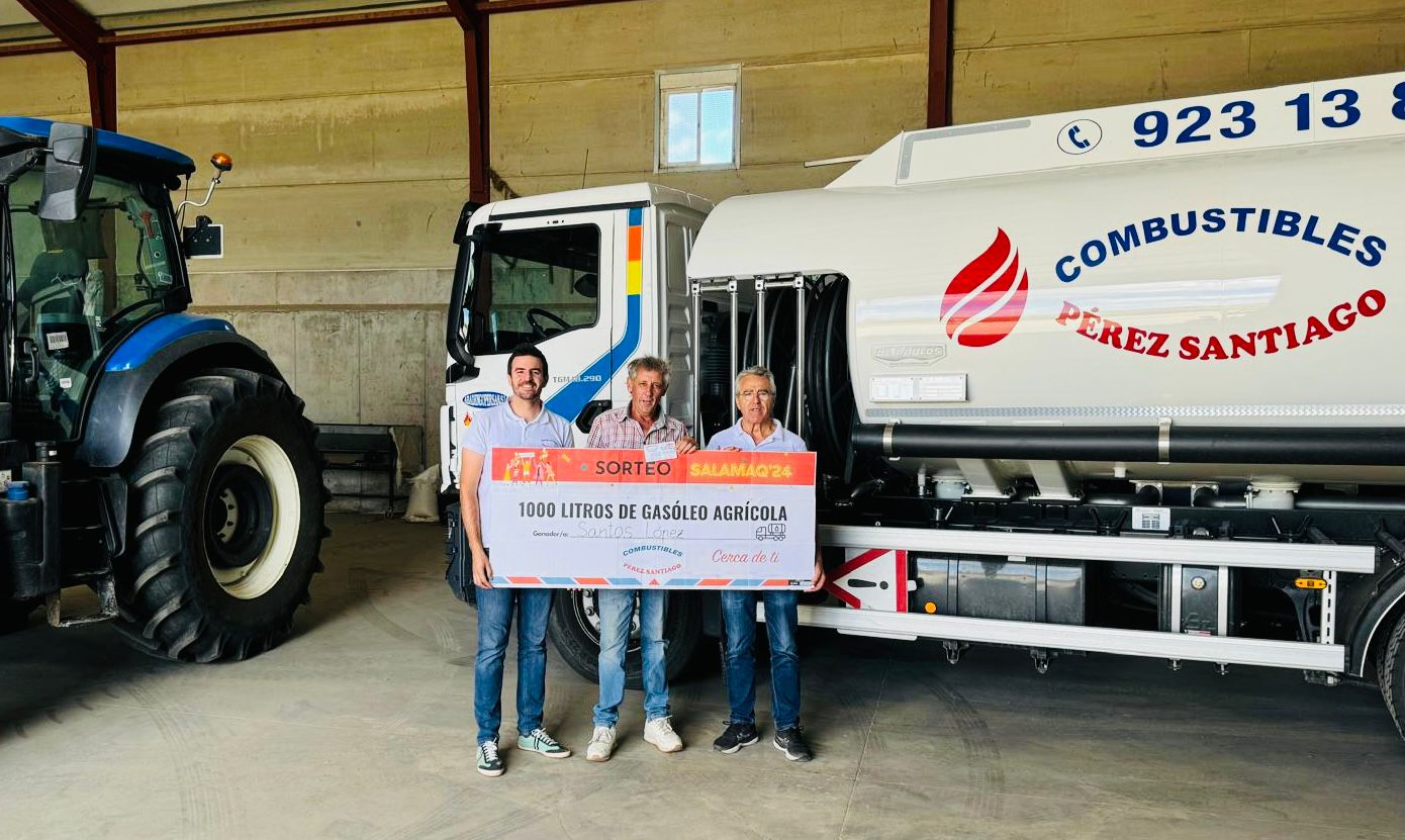 Santos López fue el ganador de 1.000 litros de gasóleo agrícola aditivado con Aderco en el sorteo de Combustibles Pérez Santiago en Salamaq 2024