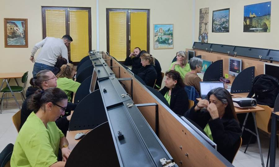 Los alumnos de la AFE Acompañados mejoran sus capacidades digitales