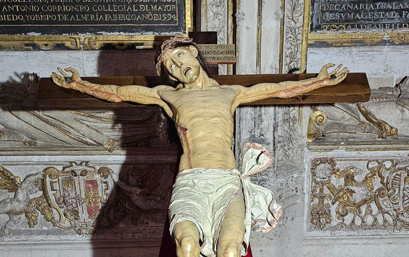 El Cristo de la Agonía Redentora vuelve al culto tras su restauración