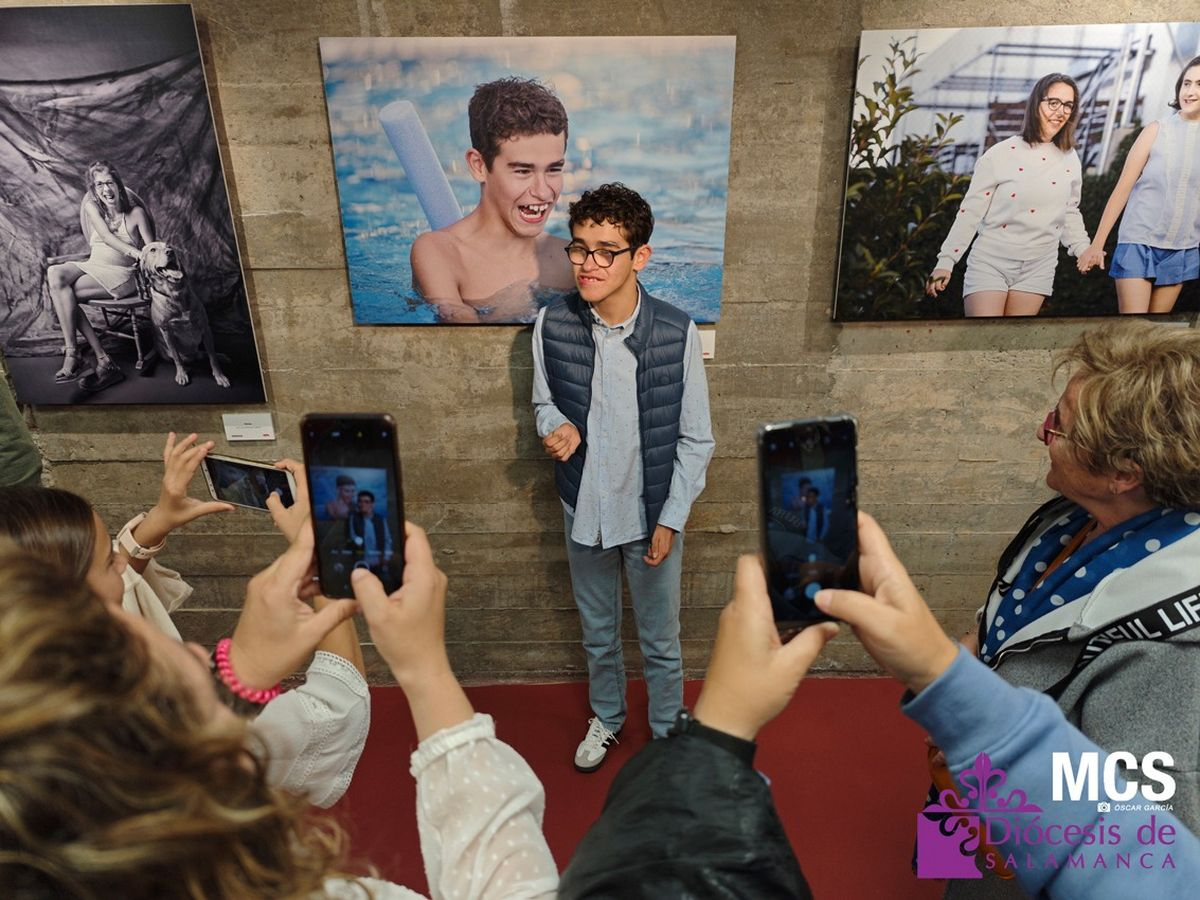 PERSONAS, la emotiva exposición que pone rostro a la discapacidad en Salamanca (FOTOS y VÍDEO)