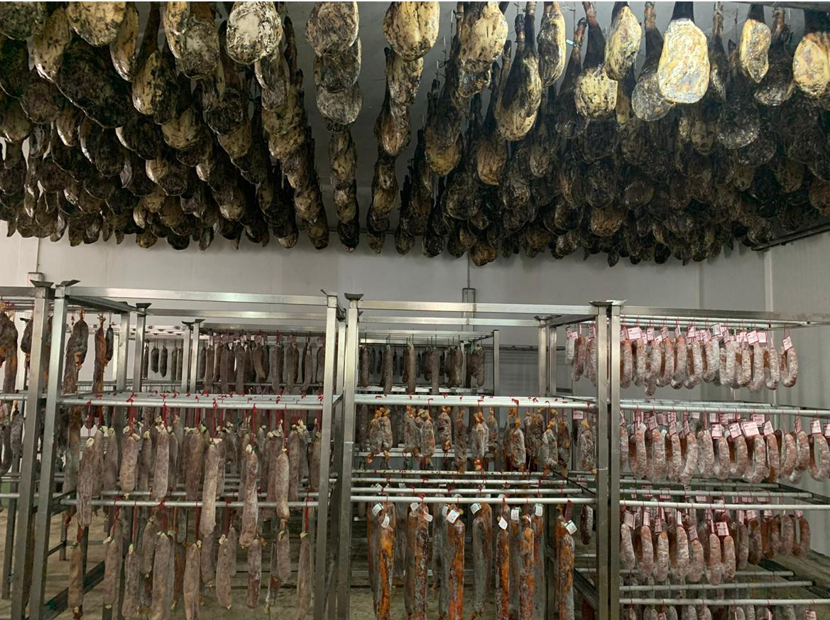 ¡Atención! Se alquila esta fábrica de embutidos en la provincia de Salamanca