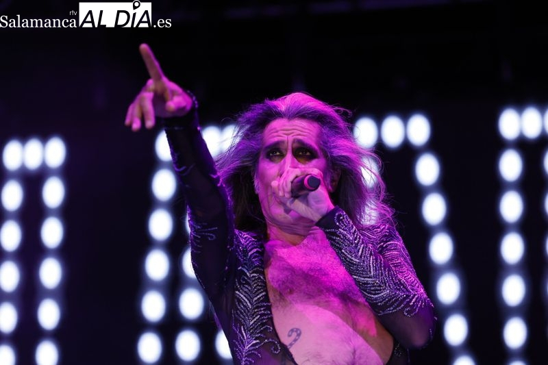 Mario Vaquerizo, ingresado en el Hospital Universitario de Cáceres tras una aparatosa caída en el escenario