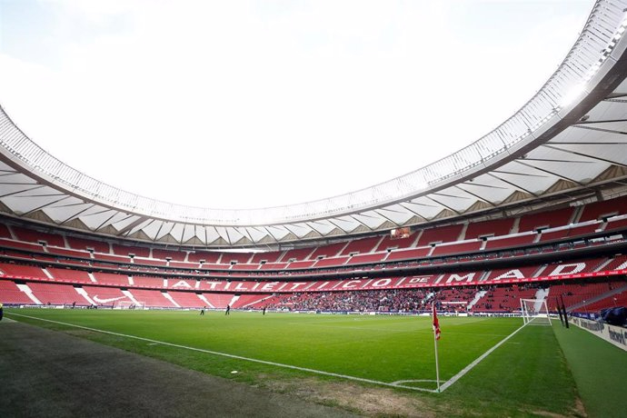 Metropolitano y Camp Nou aspiran a albergar las finales en 2027 de la Champions masculina y femenina
