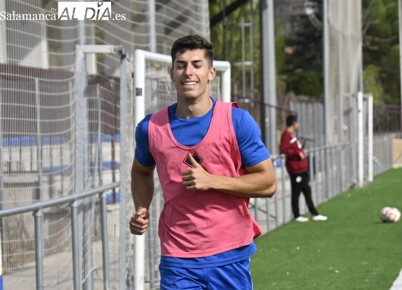 Rastrojo empieza a entrenar con el grupo en Unionistas... pero sin forzar para Urritxe por si sufre una nueva recaída