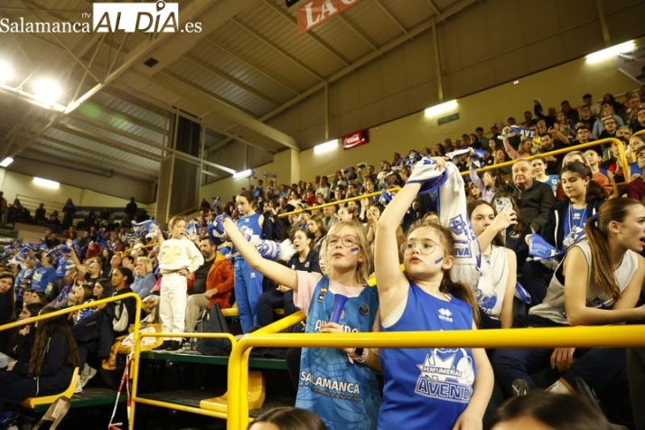 Todo vendido en Würzburg: el Perfumerías Avenida llena el aforo del pabellón y deja claro que necesita más espacio