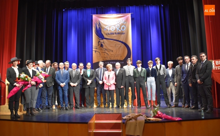 El Bolsín concede su Premio de Defensa de la Tauromaquia 2025 al Ayuntamiento mirobrigense