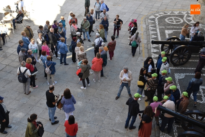 1Foto: Cruce de turistas