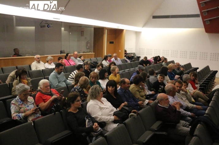 Vitigudino inaugura el regreso del cine con ‘20.000 especies de abejas’