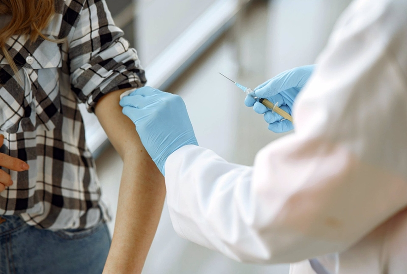 La OMS añade una vacuna contra el virus del papiloma humano de dosis única