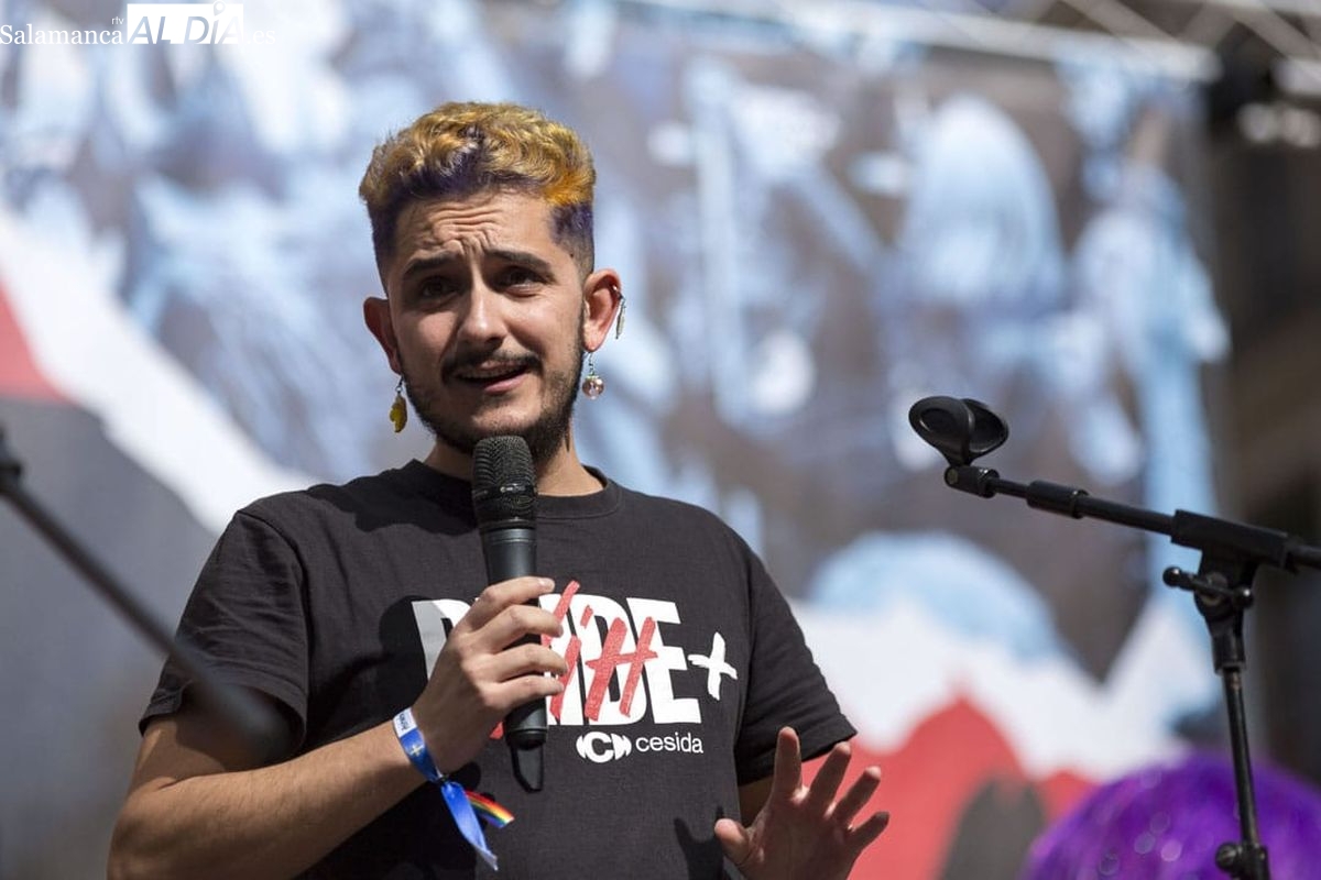 Oliver, joven salmantino con VIH: No somos una amenaza para nadie, solo queremos hablar de ello sin tener que sentir vergüenza