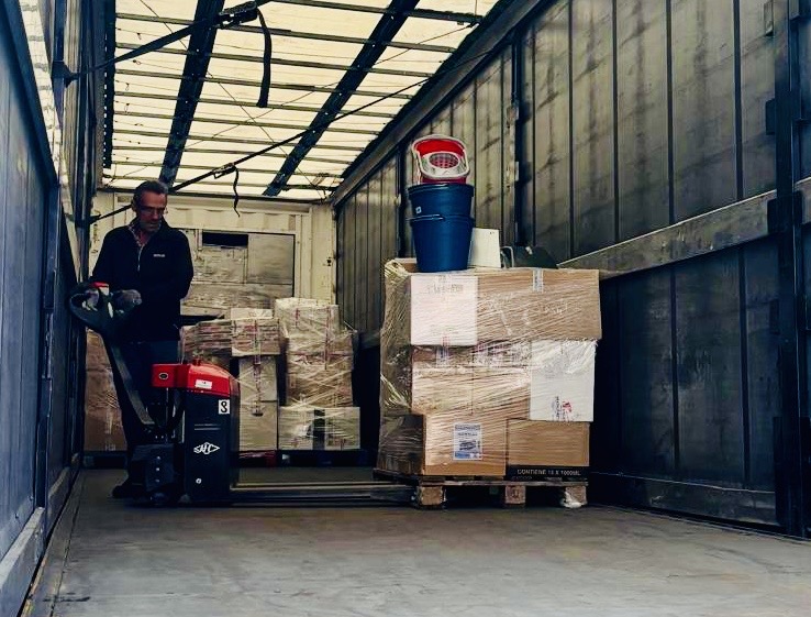 La solidaridad en Peñaranda llena un segundo camión de ayuda para los afectados por la Dana