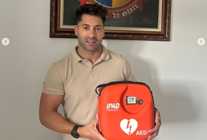 Los vecinos de Fuentes de Oñoro podrán aprender a manejar un desfibrilador semiautomático