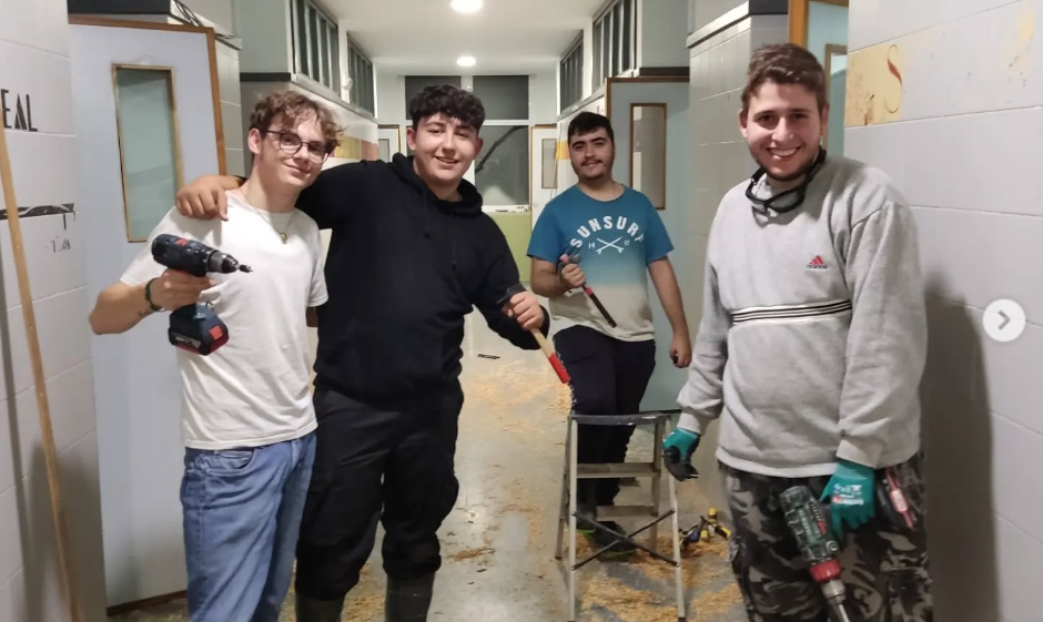 Viaja a Valencia una expedición de Madera del IES Tierra para contribuir con tareas de carpintería
