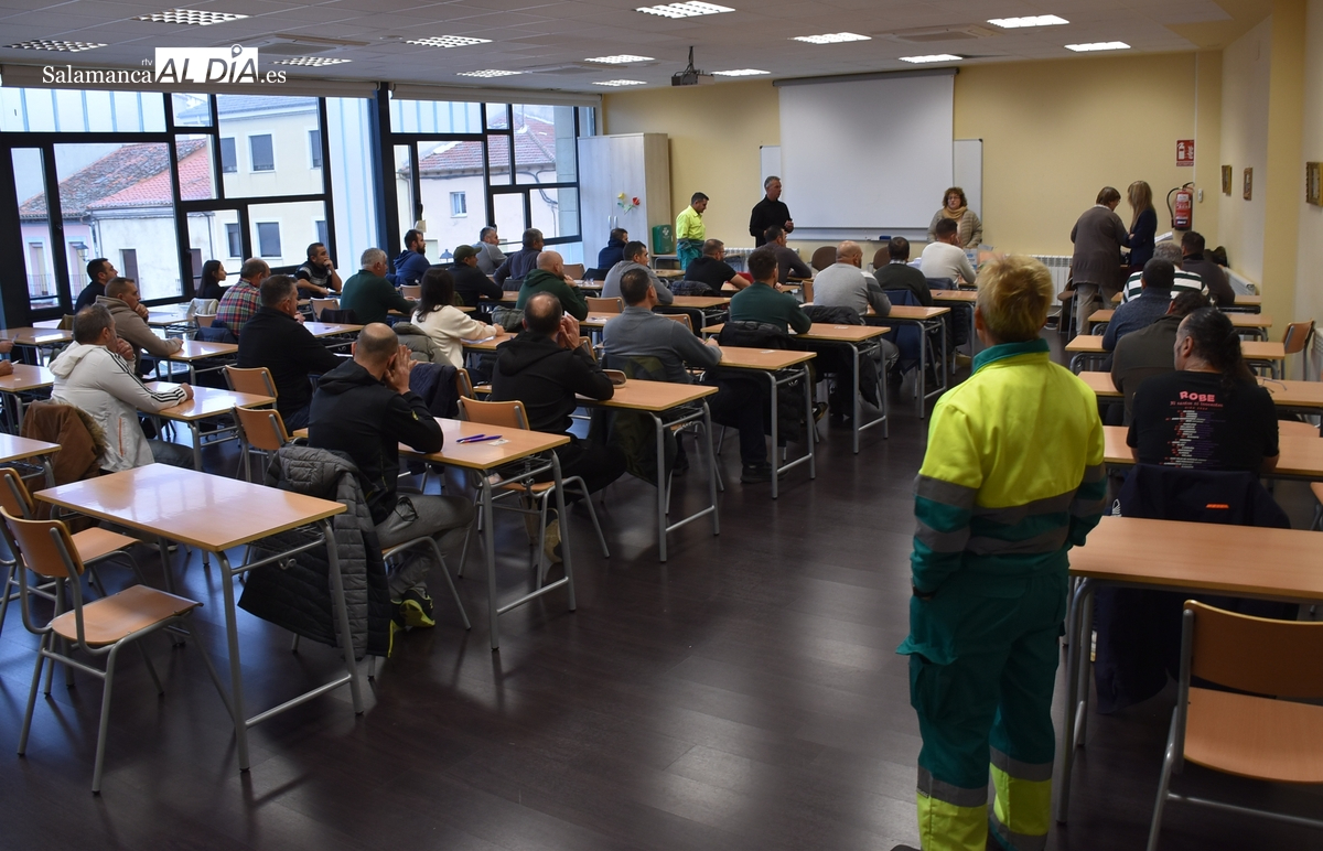 Realizado el 1º examen de la oposición a 2 plazas de jardinero con 7 ausencias entre los 40 admitidos