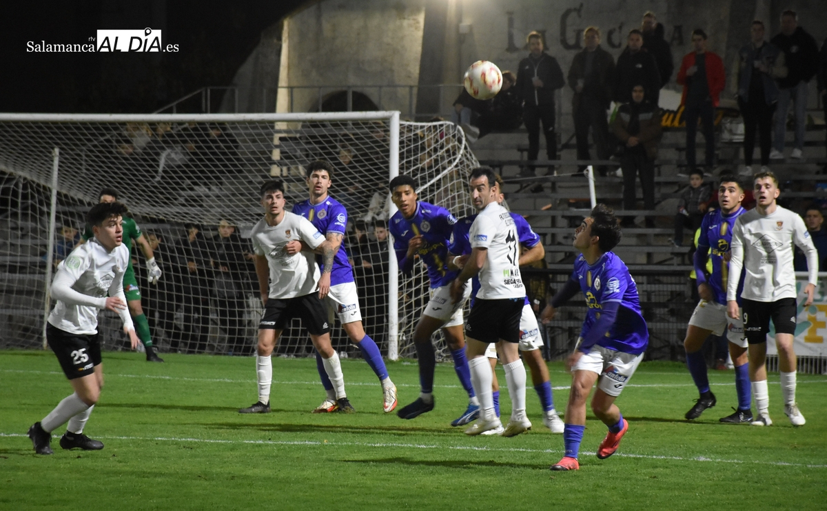 El gran arreón final del Ciudad Rodrigo ante el Cristo Atlético no encuentra premio