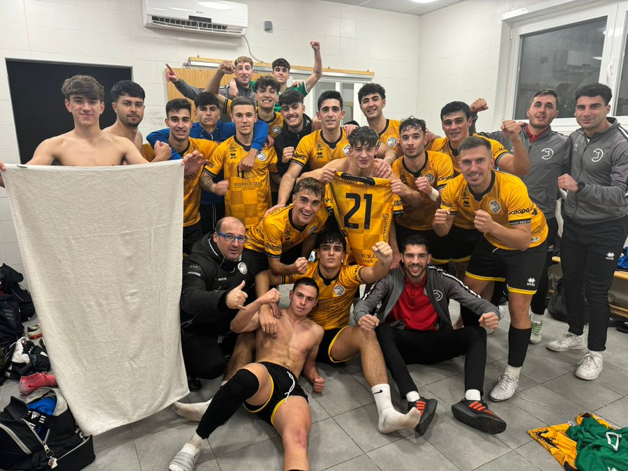 Unionistas B se lleva el derbi contra el Béjar y se pone líder (2-0)