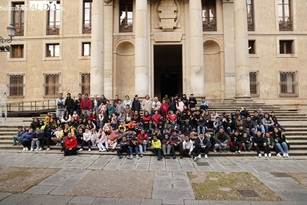 Yincana en la Plaza de Anaya para reivindicar los derechos de la infancia