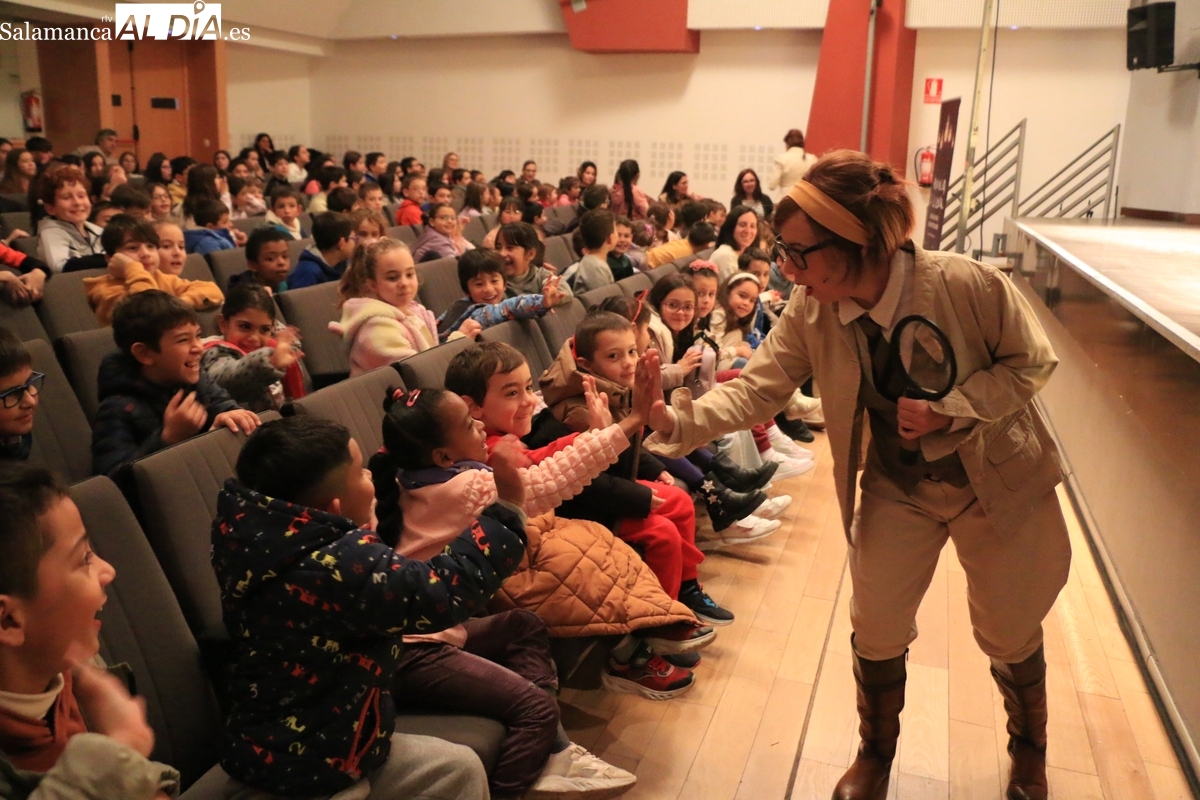 Escolares de Vitigudino y Aldeadávila viven el teatro con la Escuela Rural de Espectadores