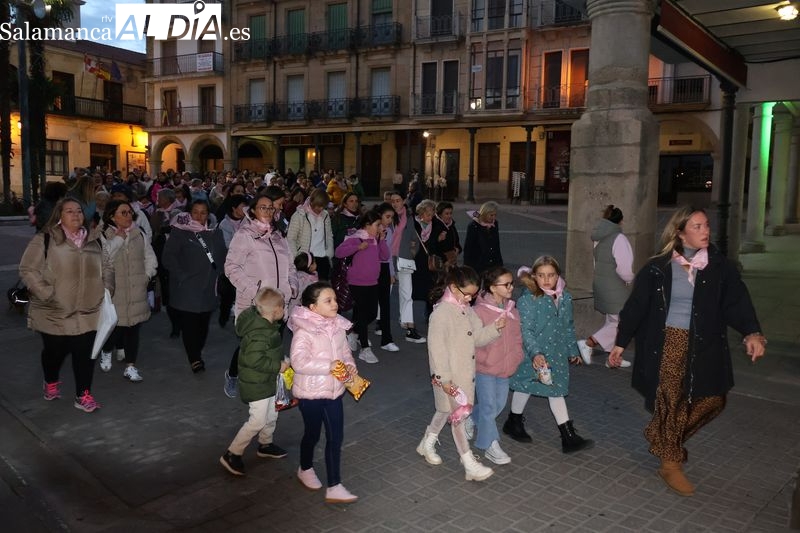 Alba de Tormes se moviliza contra la violencia de género con la III Marcha Solidaria Alba dice NO