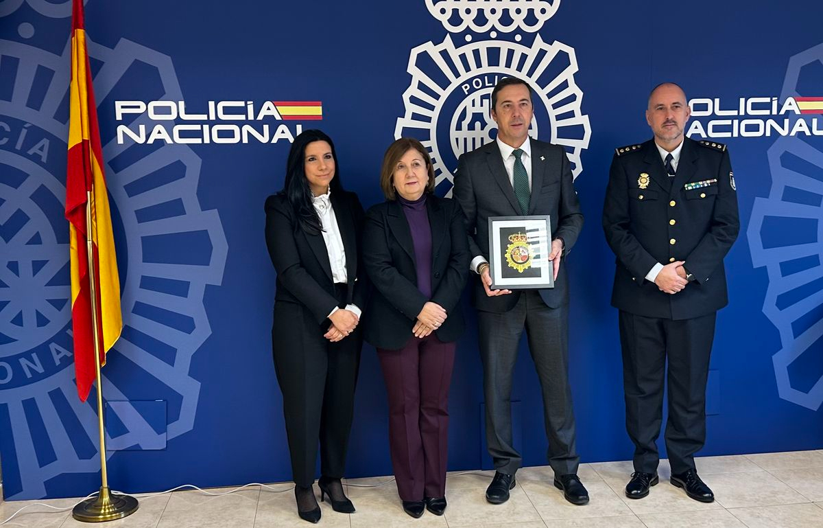 Iberdrola forma a la Policía Nacional de Salamanca para intervenir en situaciones de riesgo con instalaciones eléctricas
