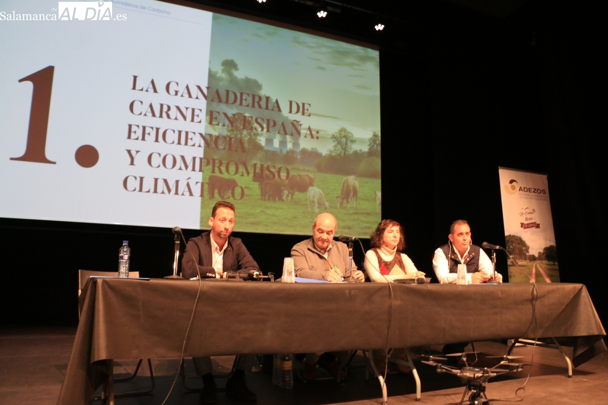 El Centro social de Rollán acoge la segunda cita de las II Jornadas técnicas ‘Dehesas con futuro’