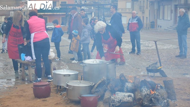 La rifa de los lomos del cerdo, nuevo atractivo en la XXIII Matanza Típica de Hinojosa de Duero 