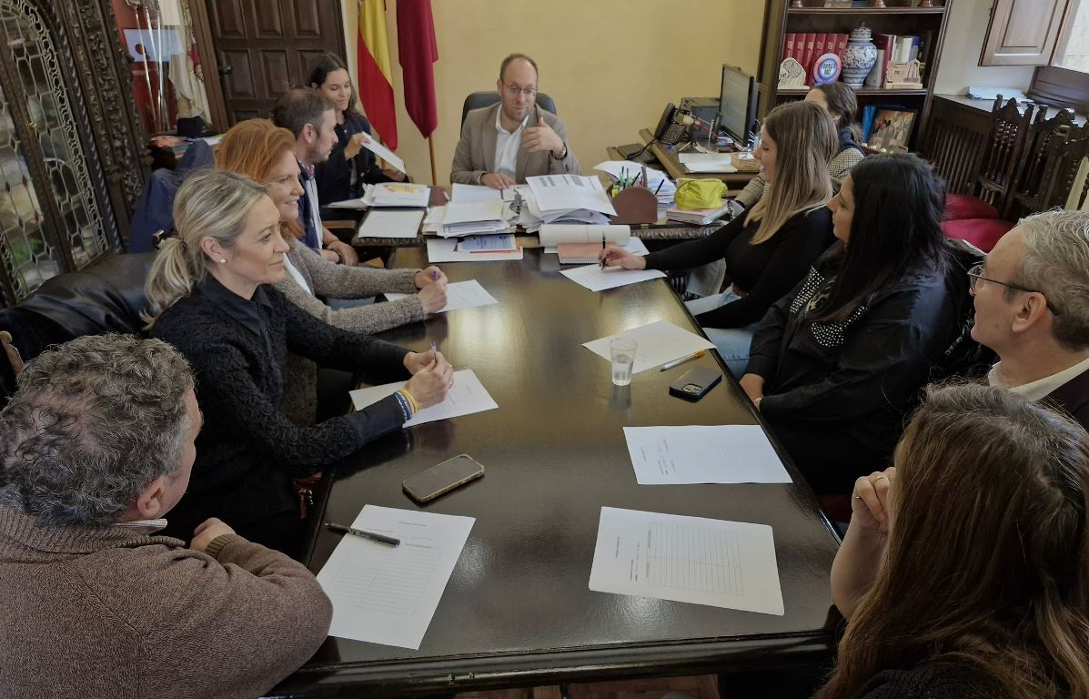 Declarado desierto el concurso para encontrar un logo para el CIS