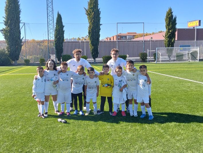 El Alba de Tormes CF Prebenjamín: Ilusión, aprendizaje y compañerismo en su primer año de competición