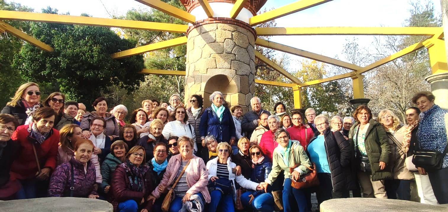 Integrantes de Amanecer disfrutan de una excursión hasta Plasencia