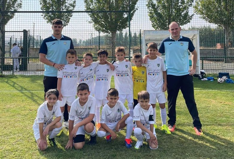 El Benjamín B del Alba de Tormes CF: unión, trabajo y éxito en una nueva temporada