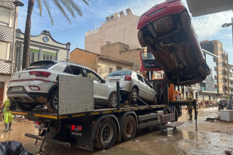 Aceinsa se despliega en Picaña y Almagesí para apoyar a Valencia en las tareas de limpieza