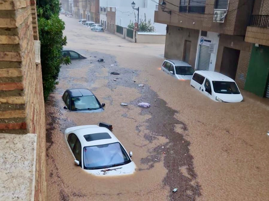 Belia Guerras, macoterana en Catadau: Esto es un verdadero desastre y aquí no ha venido nadie a ayudarnos