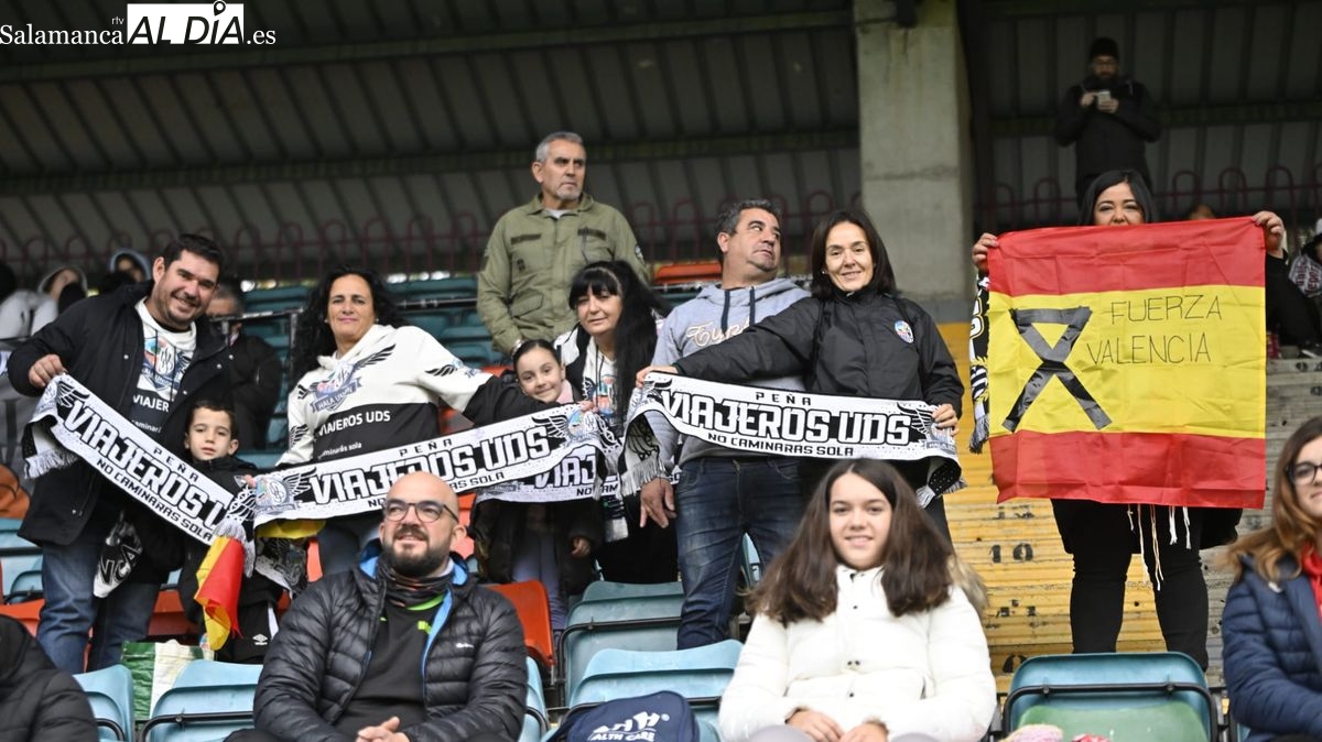 La afición del Salamanca UDS resiste el mal tiempo para buscar venganza ante el Ávila y apoyar a Valencia (FOTOS Y VÍDEO)