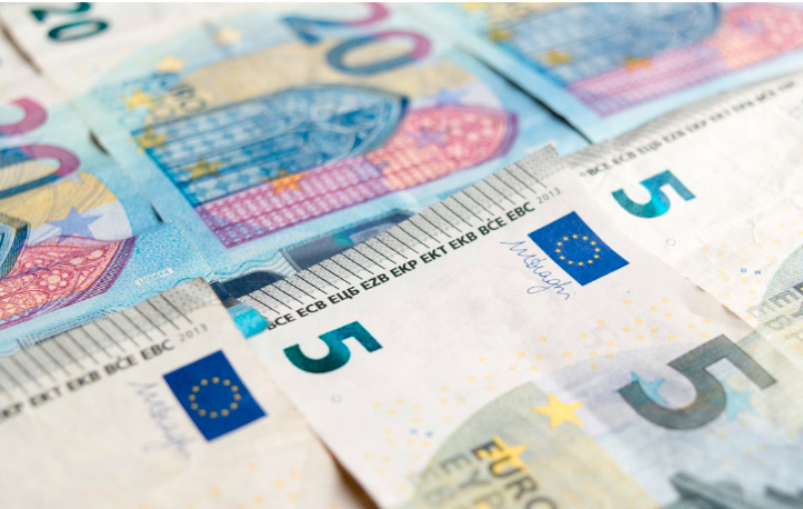 Opciones de crédito rápidas y seguras para las compras navideñas en Salamanca con AvaFin