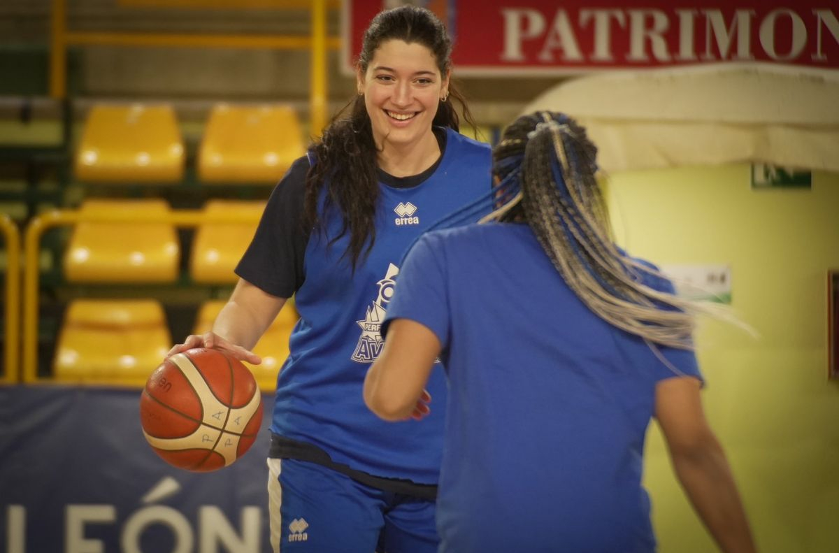 Avenida vuelve a sonreír para afrontar su encuentro más importante en lo que va de temporada