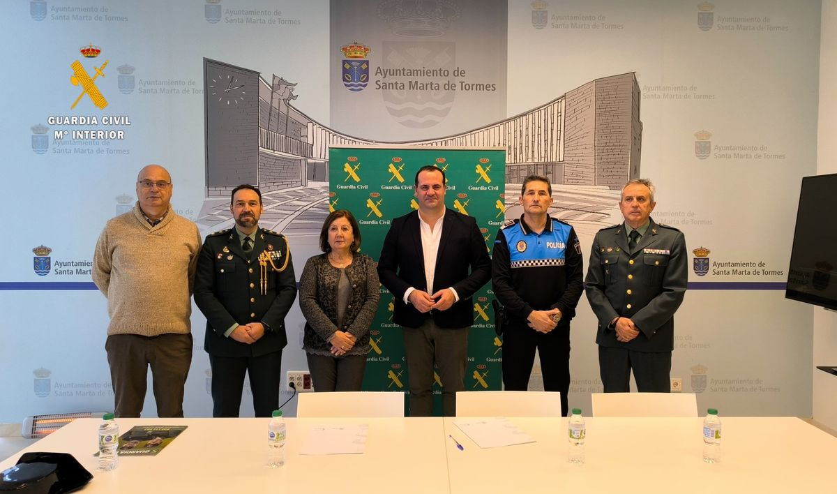 La Guardia Civil y la Policía Local de Santa Marta refuerzan su colaboración