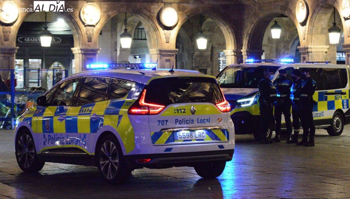 La Policía levanta acta a un local de la Gran Vía por permitir sacar bebidas alcohólicas a la calle