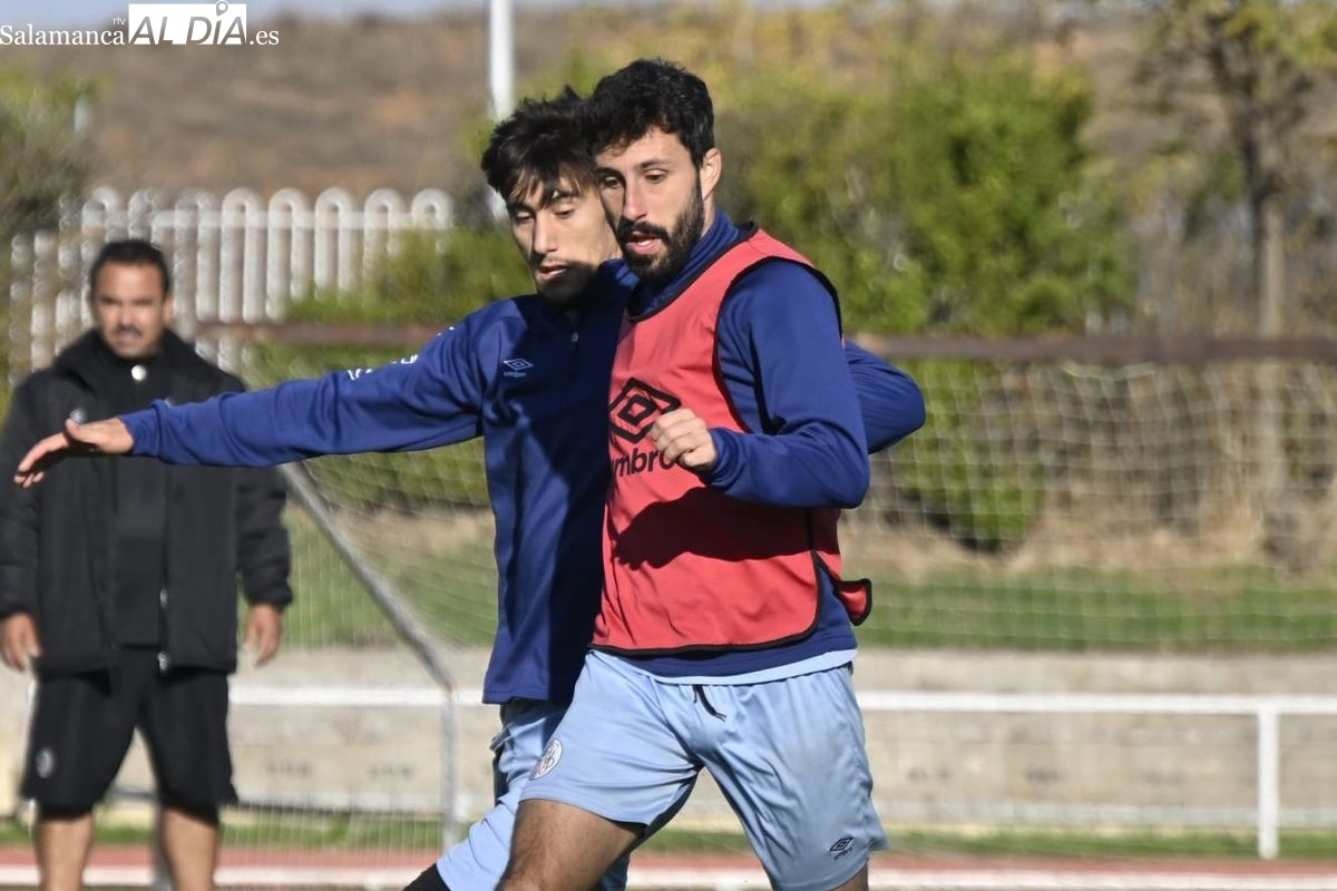 Diego Benito echa un capote a Jehu y Dueñas en el Salamanca UDS: Es difícil llevar un grupo con tanto gallo y lo saben llevar bien